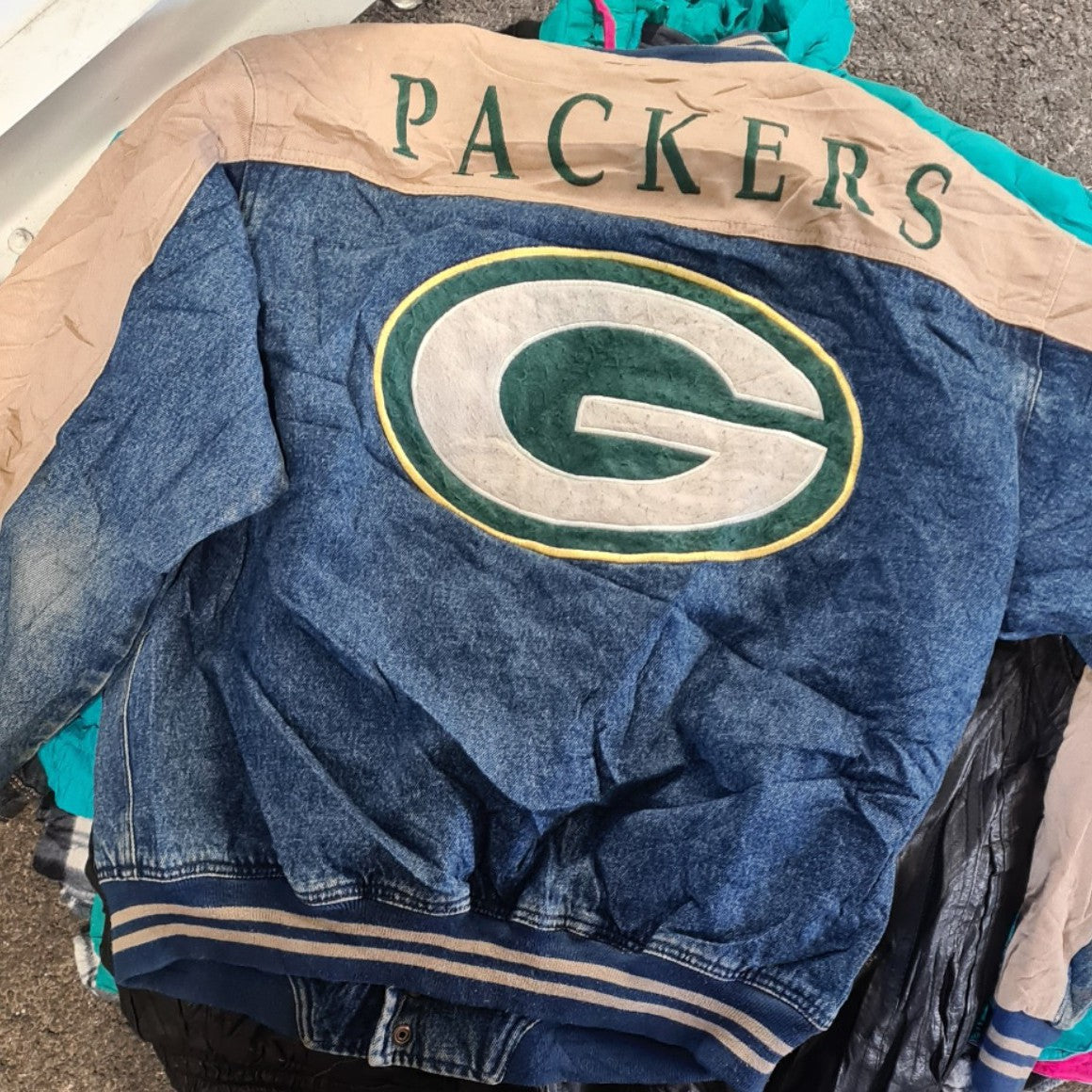 Bale Mix Jackets Vintage 45 kilos/5060 pièces boxwholesalefrance